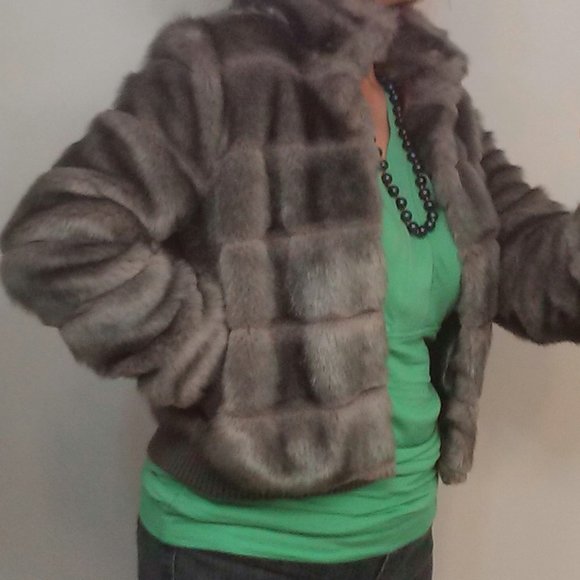 H&M Faux Fur Jacket SZ S - Picture 2 of 6